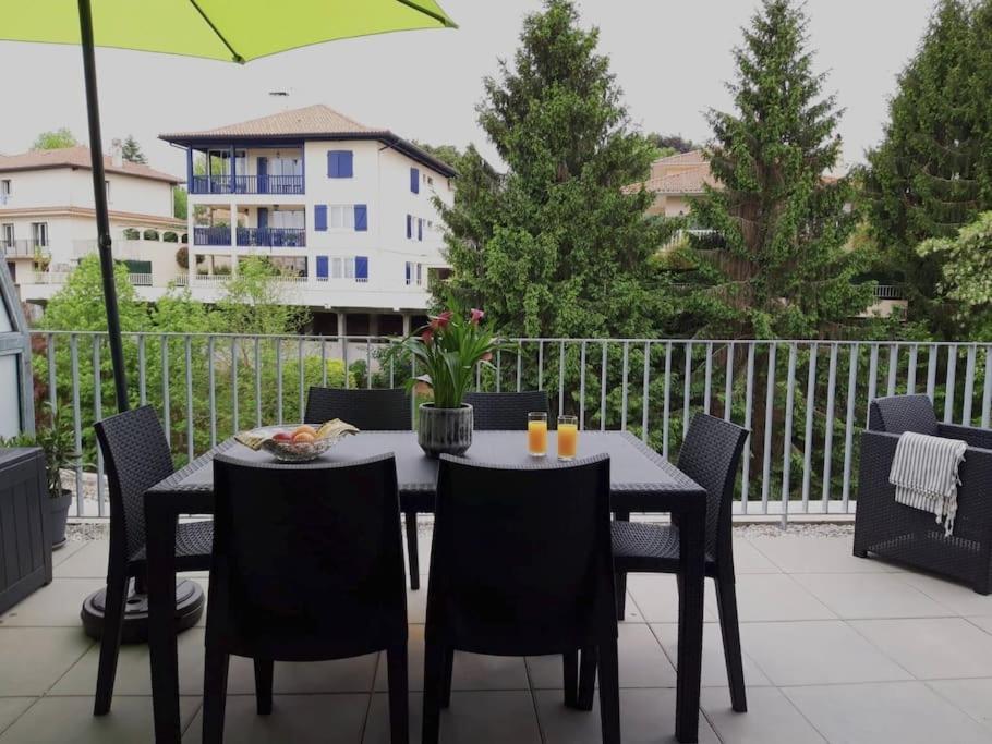 Bide Ona - Centre - Terrasse - Parking Apartment Bayonne Exterior photo